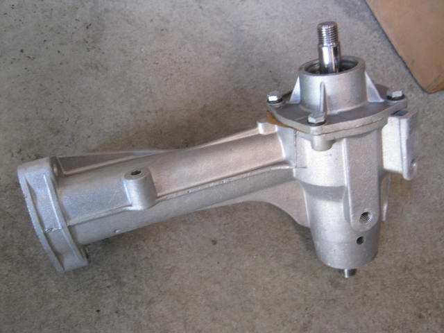 water pump fiat
                    600